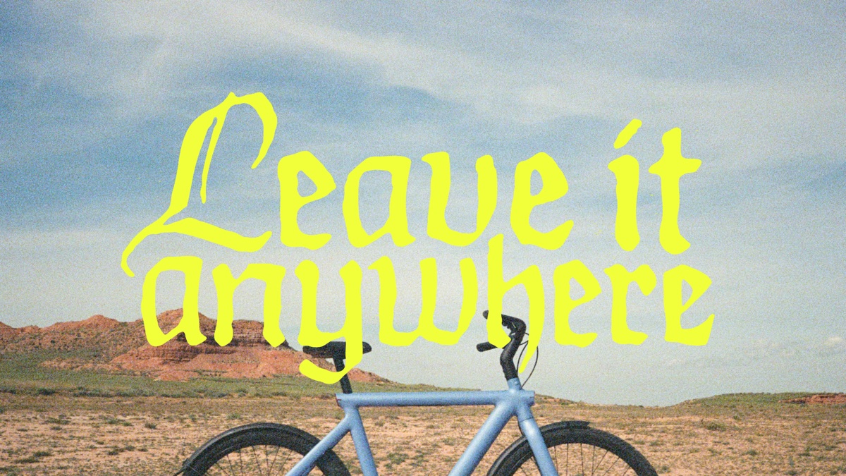 VanMoof anti-theft campaign image — a tumbleweed where a stolen bike would be.
